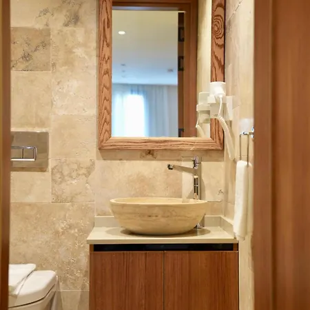 Khalkedon Apartmanhotel 4*